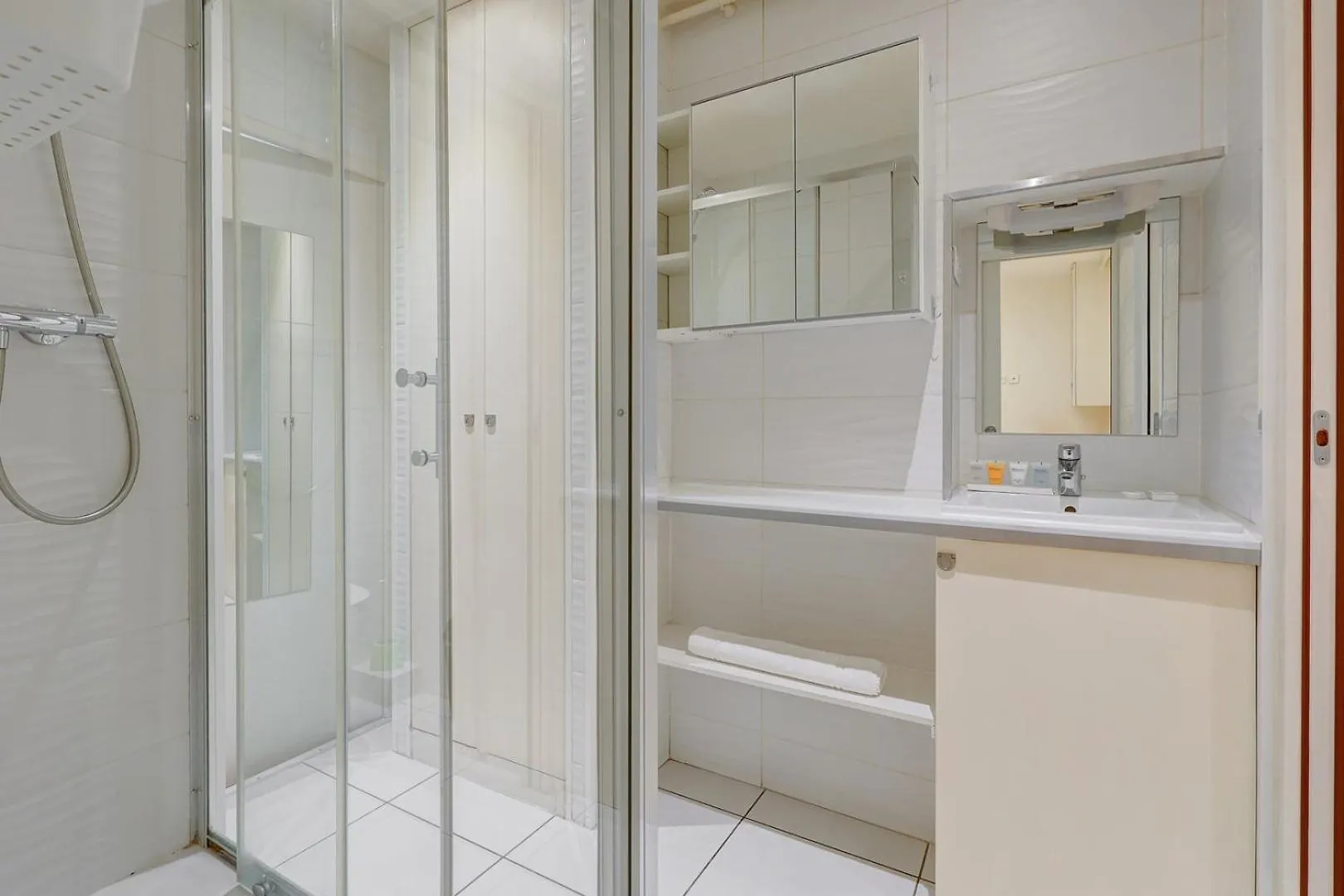 405 Suite Pinel - Superbe Appartement A パリ 0*,  フランス
